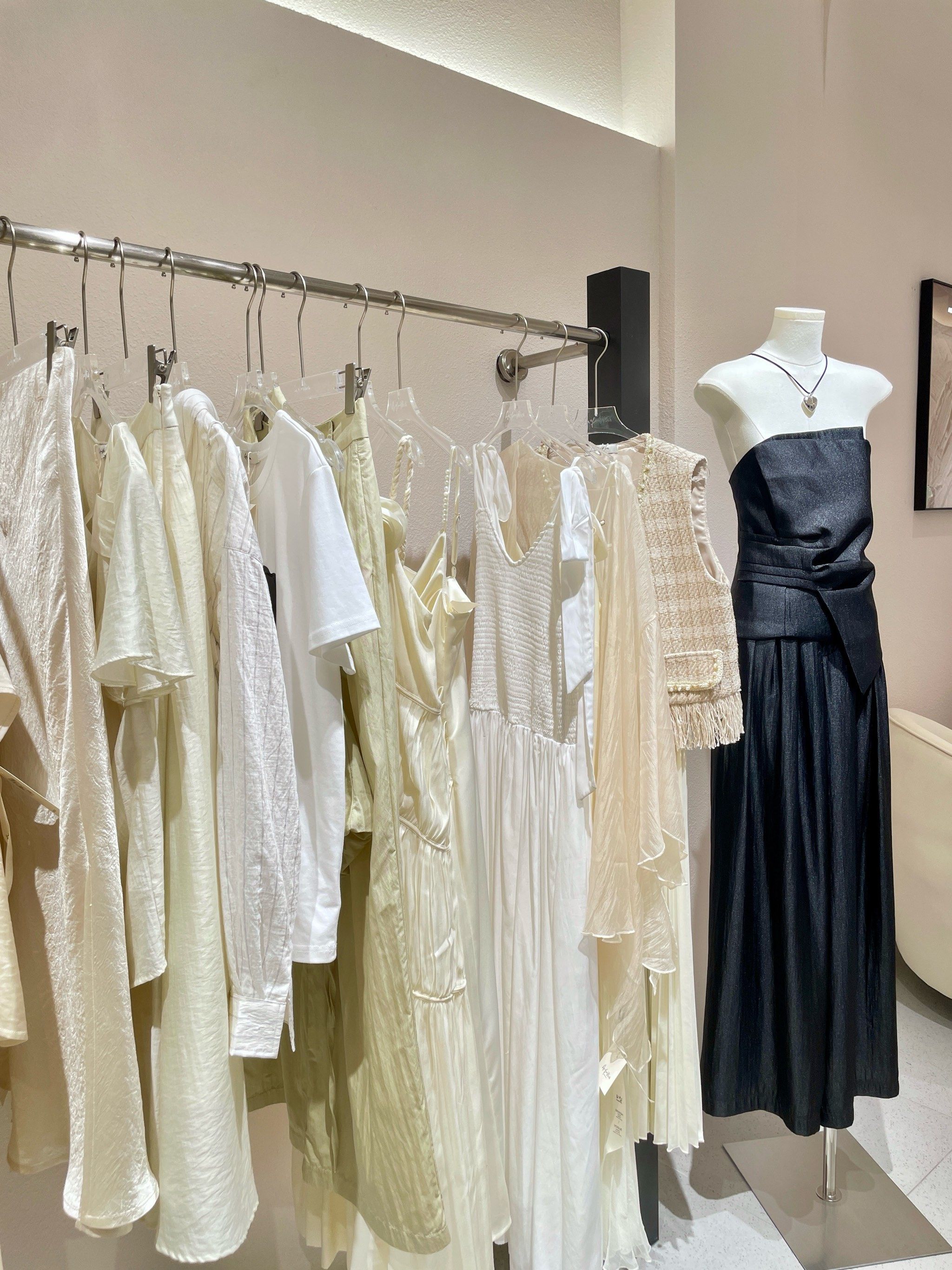 嘉兴漂亮衣服店77115660115我的宝藏衣柜啊