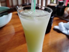 草莓可尔必思-三月居酒屋(青年大街店)