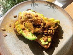 牛油果吐司-BOR Eatery(安福路店)