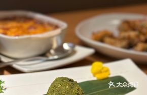 Green Moss Snow Lotus Truffle
