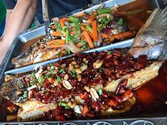 -鸣记脆皮烤鱼·海鲜烤鱼(三八广场店)
