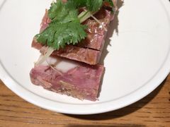 厚切镇江肴肉-苏小柳手工点心(人民广场分院)