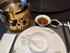 -鼎泰亨·海鲜牛肉餐厅(滨江店)