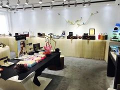 -目艮眼镜SHOWROOM(品牌集合店)