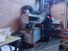 -劳动公园新疆人烤腰子