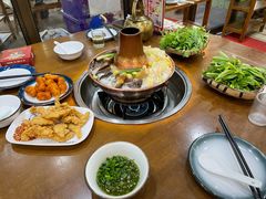 -岳记兴隆·青城腊排铜火锅(融创店)