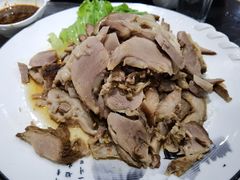 蒜泥大肘子-东北农家院·铁锅炖(莘庄店)