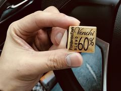 -VENCHI 闻绮(上海佛罗伦萨小镇店)