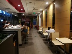 大堂-麦当劳(展览路店)