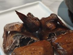 手撕乳鸽-琬苑鸽庄·川粤融合菜(解放碑总店)