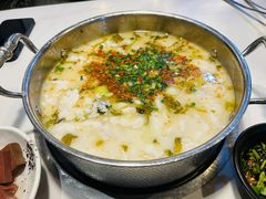 -德林酸菜鱼火锅(南丹店)