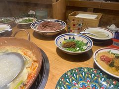 -洱火云南酸菜牛肉火锅(石景山当代商城店)