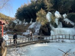 -雪山彩虹谷景区