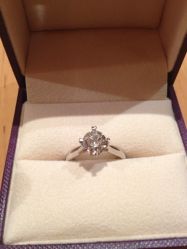 -威德钻石-克拉钻大本营(南京东路店)