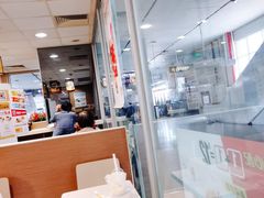 -麦当劳(轻轨曹杨路店)