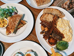 -ROAST coffee & eatery