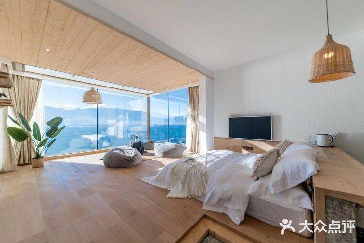 🌿大理旅游攻略|270度无敌海景 躺在床上看苍山洱海