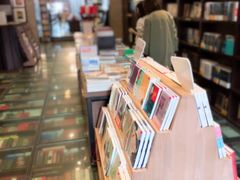 -钟书阁(松江泰晤士小镇店)