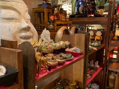 -Thai Pothong Restaurant