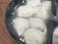 三鲜大馄饨-万寿斋(山阴路店)