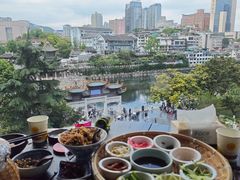 -包整·丝娃娃(甲秀楼景观店)