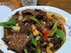 -歹歹的加个面过油肉拌面