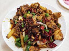 -茅屋大酒店