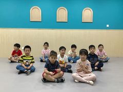 -飞童凡响艺术学校(松江区九里亭校区)