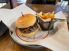 -BOURBON 玻本美式餐厅酒吧(虹桥新天地店)