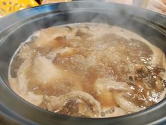 土茯苓鸽子汤-一煲鸽