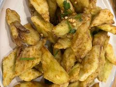 秋果脆茄-小镇大厨新概念复合中餐厅(万达广场大连高新店)