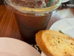 -Chom Cafe and Restaurant