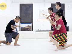 -菠萝格斗巴西柔术训练馆