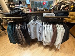 -lululemon(上海浦东IFC店)