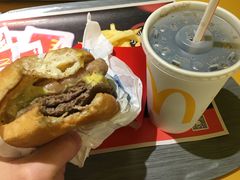 -麦当劳(百联西郊购物中心店)