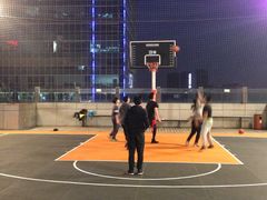 -洛克公园·篮球·足球·羽毛球(莘庄店)