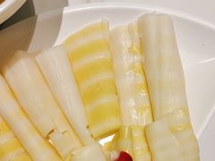 -洪氏嗨捞·广东猪肚鸡·椰子鸡火锅(西咸万象城店)
