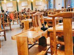 大堂-肖肖酸萝卜鱼火锅(总店)