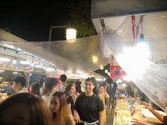 -席娜卡琳火车铁道夜市