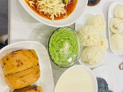 现炒酸辣猪肝面-李与白包子铺(桐梓林店)