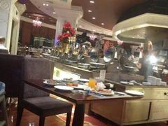 -荣誉国际酒店-云顶旋转餐厅