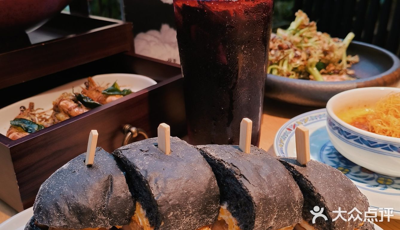 深圳首店｜约会超有氛围感的新中式简餐