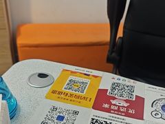 -天空之镜眼镜店蔡司依视路配镜授权零售店(望京颐堤港店)