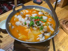 -老滇山寨•云南特色菜•地方菜•民族风情歌舞表演(金碧店)