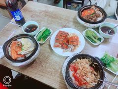 烧鹅拼白切鸡拼烧肉饭-煲煲香快餐(南京路店)