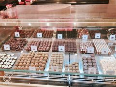 -VENCHI 闻绮(北京国贸商城店)