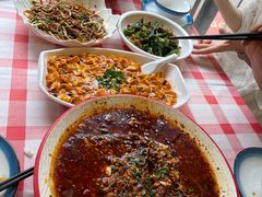 -洪霞餐馆·川菜·鲜货现炒(两江春城店)