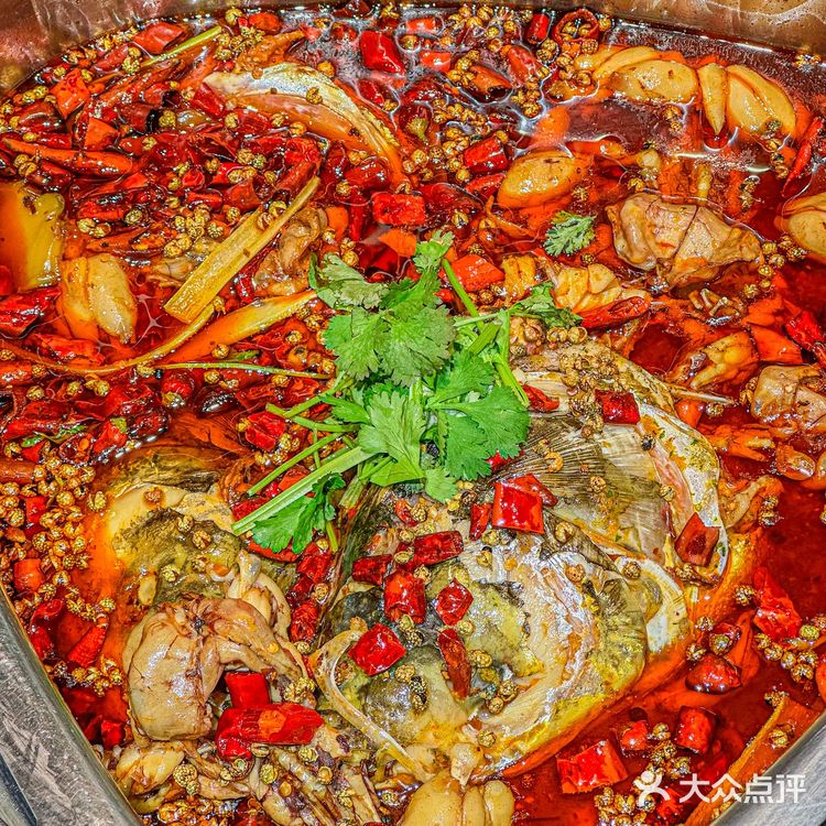 有生之年系列‼️在广州吃到了美蛙鱼头火锅