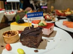 -朗丽兹自助餐厅