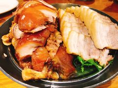 猪蹄包肉-Myth猪蹄(明洞店)